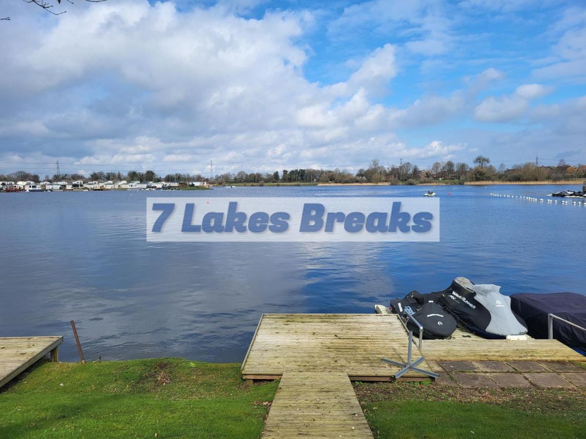 7 Lakes Breaks At 7 Lakes Country Park Crowle  Kültér fotó
